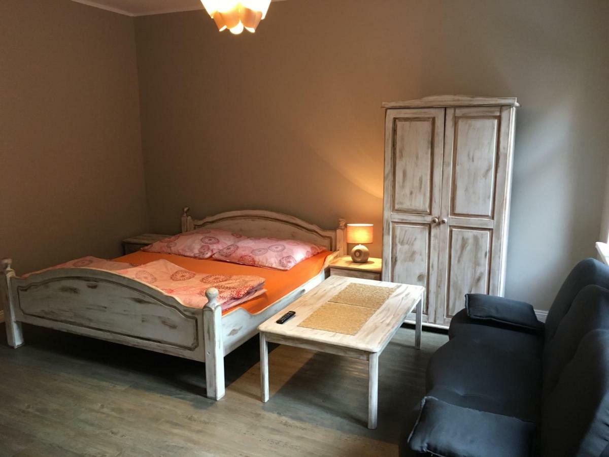 Kawalerka Fredry 3/12 Apartment พอซนาน ภายนอก รูปภาพ